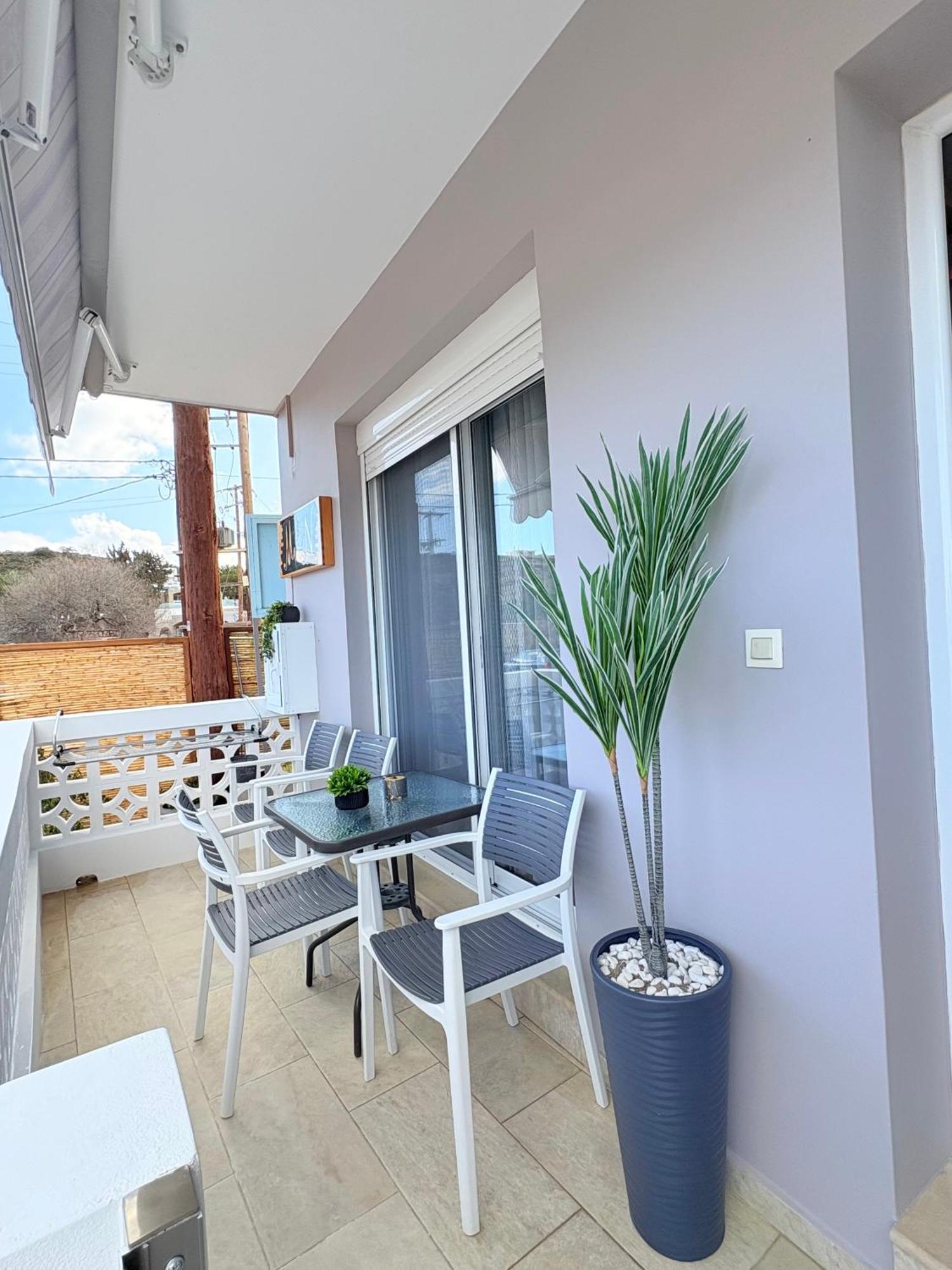 M&n Archangelos (Rhodes)
